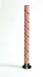 Ps&iacute; piso&aacute;r dřevěn&yacute; &ndash; &scaron;roubovit&eacute; dr&aacute;žkov&aacute;n&iacute; + nerezov&aacute; patka - 60 cm